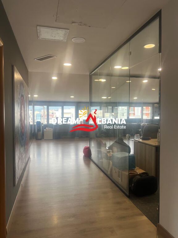 Ufficio in Affitto presso l'ex Mercato Elettrico (ID 42611530)