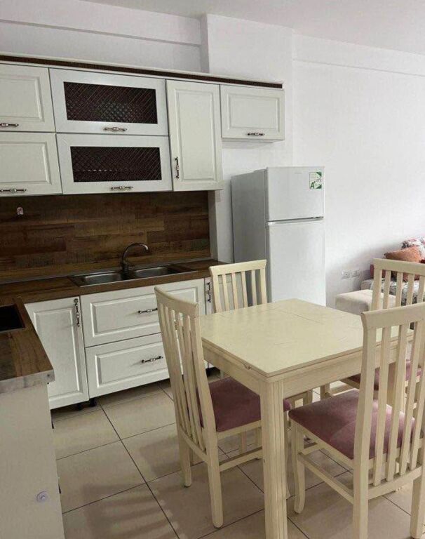 Jepet me qira 2+1+2 Astir Te Ozone 50.000 leke