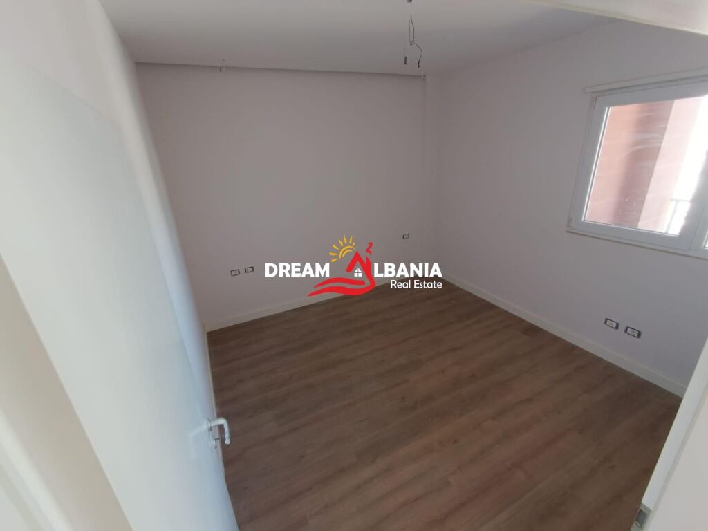 Apartament 2+1 Ne Shitje te Shkolla e Kuqe ne Tirane (ID 41212215)