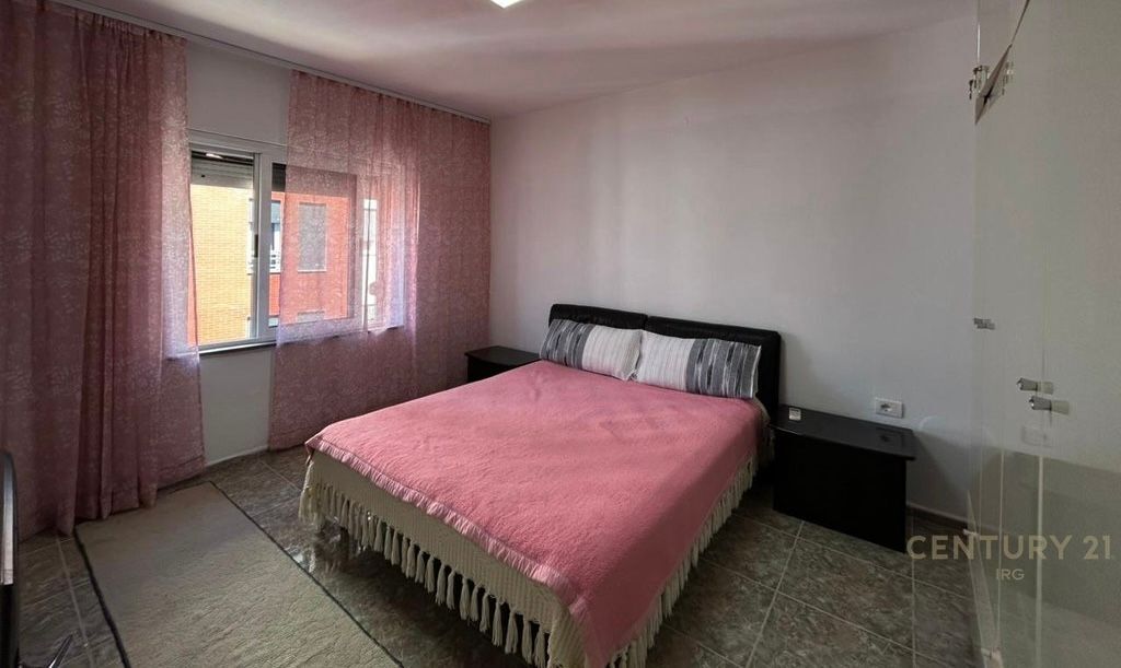 Appartamento 2+1 in affitto in via Dibra