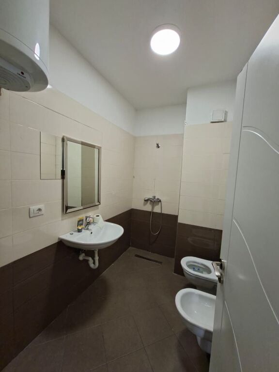 🏠 Commercial Space for Rent 75m² (📍Rr. Kosovarëve / Hotel Dinasty)🔥 Prime location || Ready for your business ✨️ 850€ Net / Month 💶