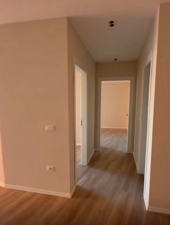 In vendita, Appartamento 2+1+2, Via Qemal Stafa, Tirana