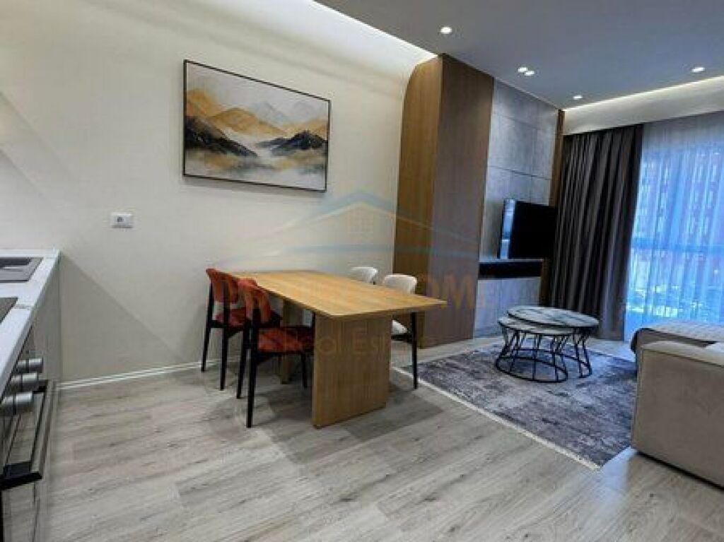 Affitto, Appartamento 1+1 + Posto Auto, Complesso Aura, Via Dritan Hoxha