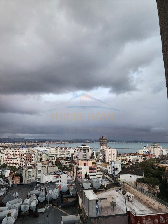 Qira , Apartament 2+1 , Rruga 24 Maj, Durres
