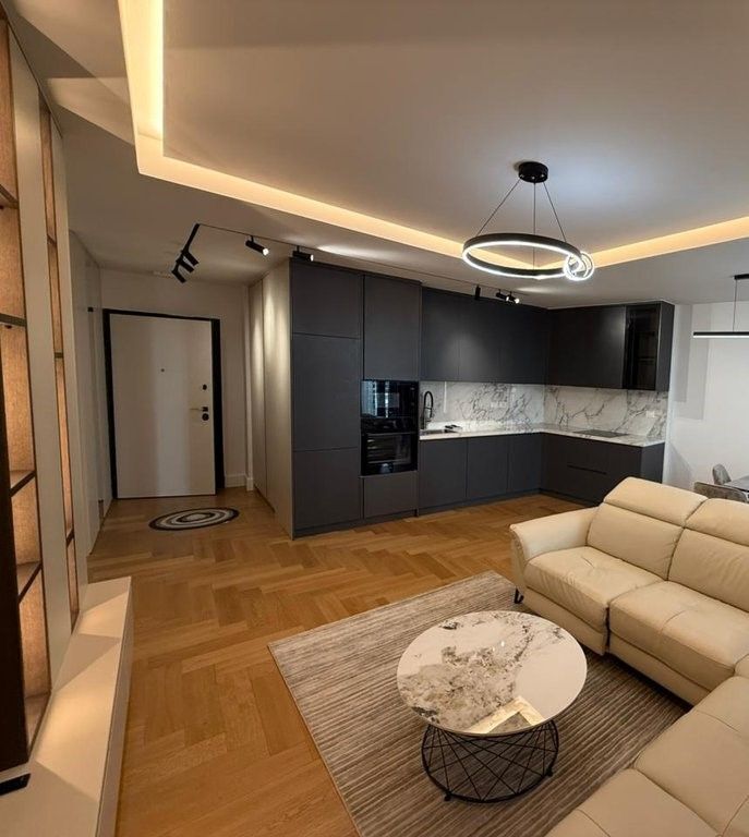 JAPIM ME QIRA APARTAMENT LUKSOZ+POST PARKIMI TEK REZIDENCA LAKE VIEW!