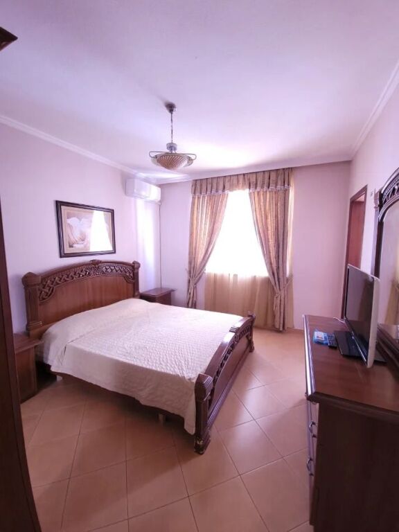 📍Presso l'ex Esposizione Albania Oggi, si affitta un appartamento 2+1+2 arredato, 800€uro