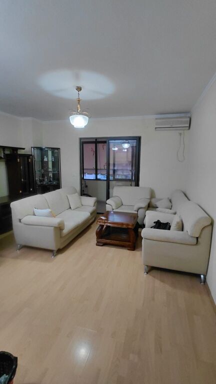 Jepet me Qira: Apartament 1+1 te Kodra e Diellit
