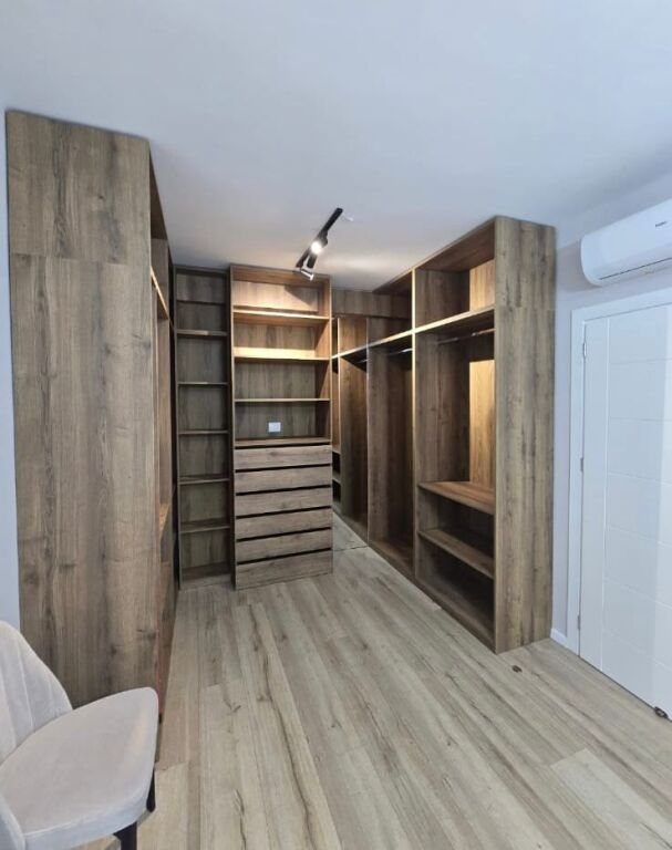 Shitet apartament 2+1, Green Harmony, Porcelan