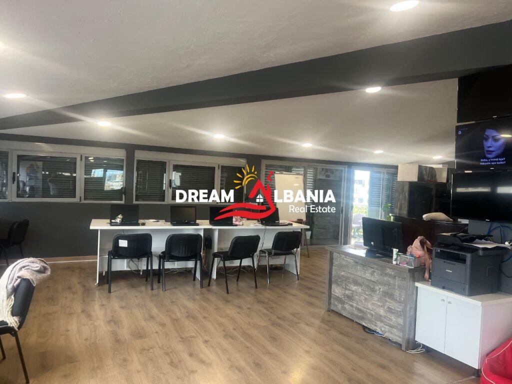 Ufficio in Affitto presso l'ex Mercato Elettrico (ID 42611530)