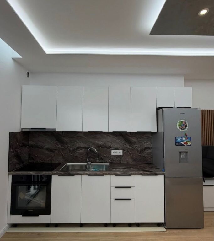 Apartament 2+1+2 për shitje në Lungomare Vlorë