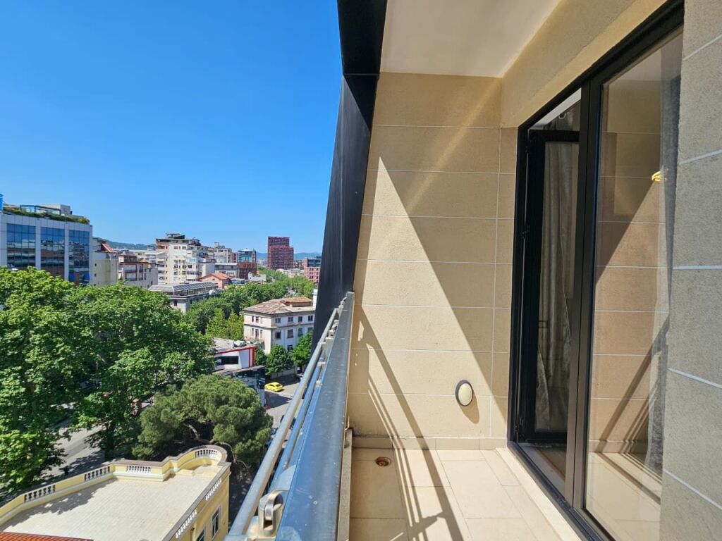 Apartament 1+1 prane Sheshit Skenderbej!