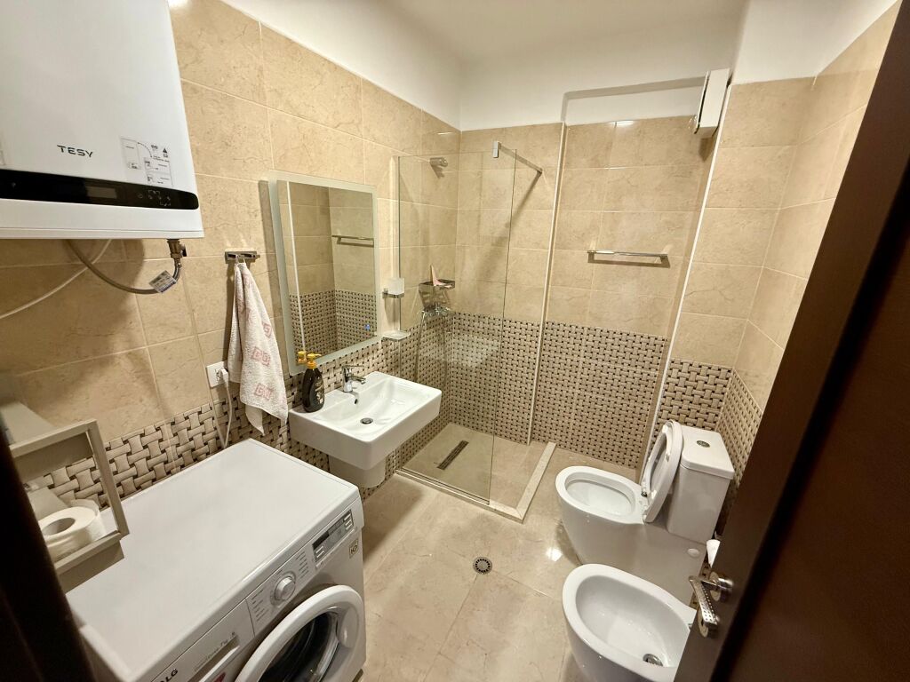 QERA Apartamenti 2+1 📍prane kopshtit Botanik,me Ballkon dhe Depo ,
