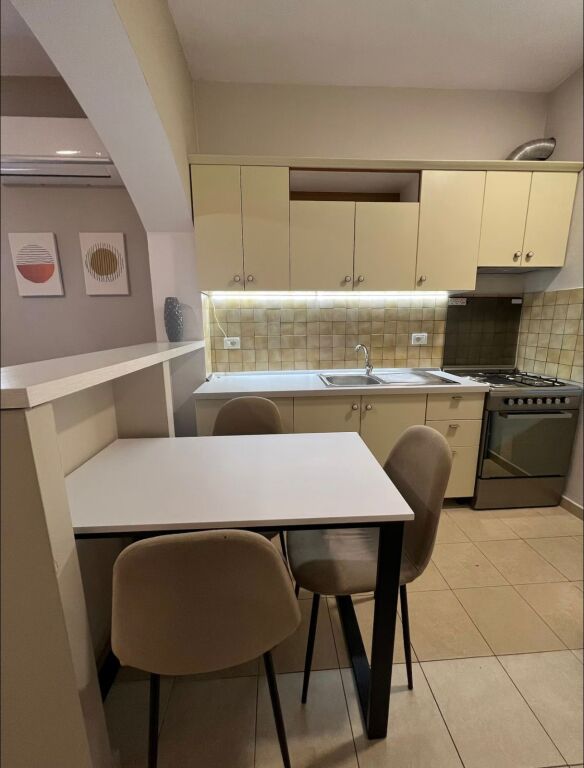 Affittasi 1+1 INXHINIERIA 21 Dicembre Casa privata