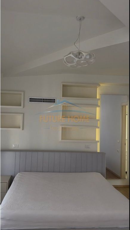 Qera, Vilë, White House Residence, TEG