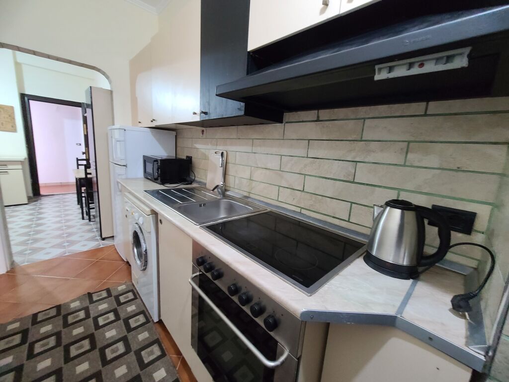 Apartament 6min nga Bulevardi i Ri për të huaj. I kompletuar me të gjitha dhe wifi