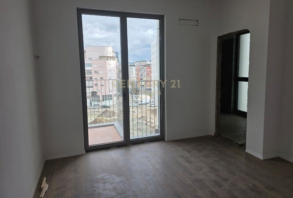 SHITET APARTAMENT 1+1+2 TEK Bulevardi Ri