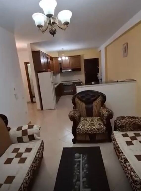 Apartament me qira 2+1 Astir