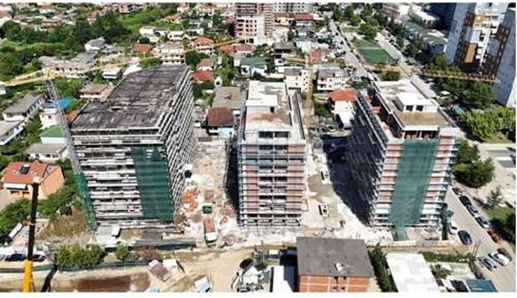 Super apartament 2+1 per shitje Fusha Avaicionit!