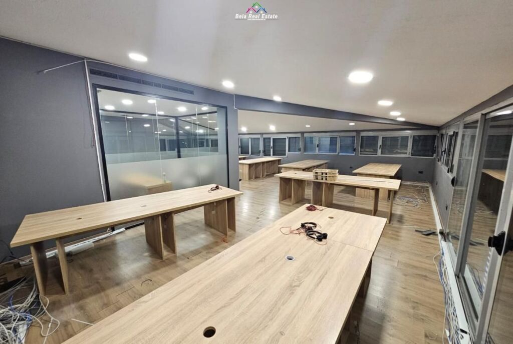 Ufficio In Affitto Presso L'ex Mercato Elettrico (ID BZ2779) Tirana