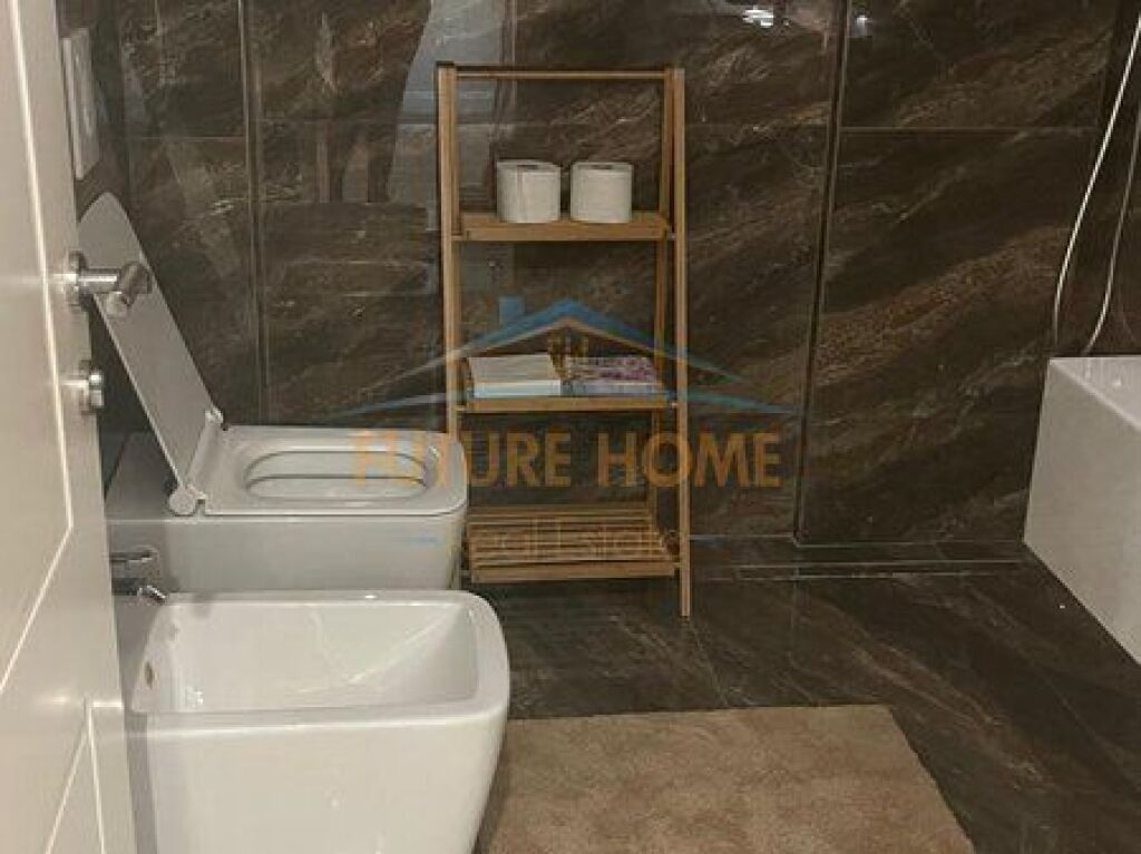 Qira, Vile, Farke e Vogel, Tirane