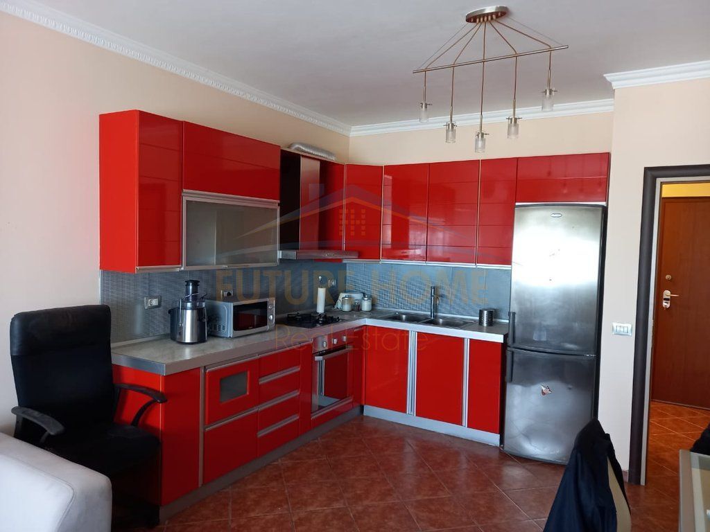 Qera Apartament 1+1 , Rruga e Portit , Durres