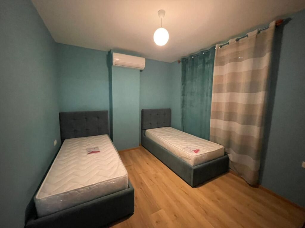 Apartament 3+1 me Qira tek Kopshti Botanik