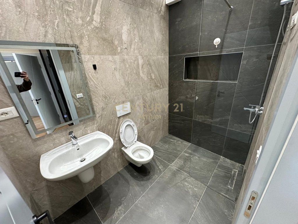 SHITET APARTAMENT 2 + 1 + 2 TEK OXHAKU KOMPLEKSI TOWER BRIGDE !