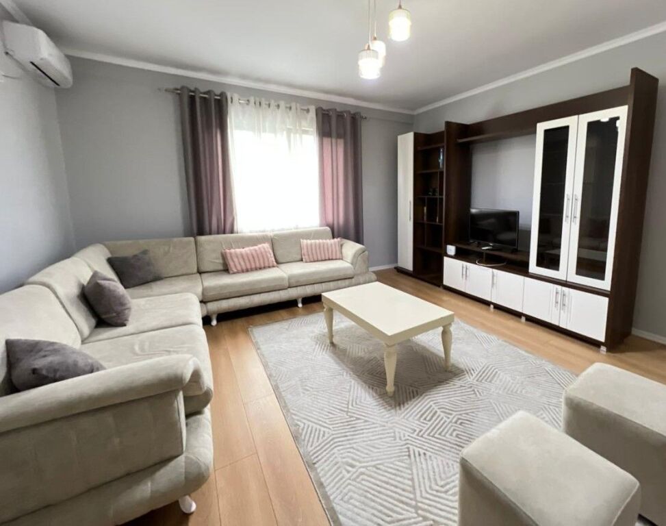 🌿APARTAMENT 2+1+2 me dy ballkone + PARKIM ME QIRA – KOPSHTI BOTANIK! 🌿