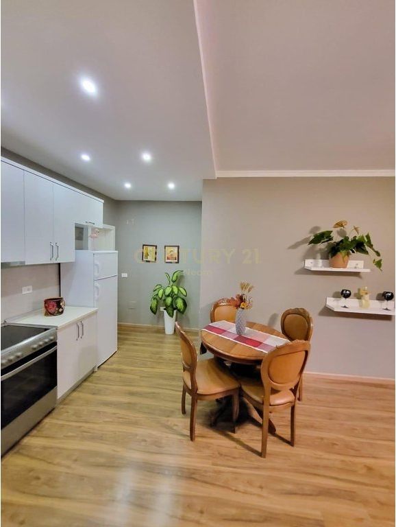 Apartment 1+1 for rent in Komuna e Parisit!