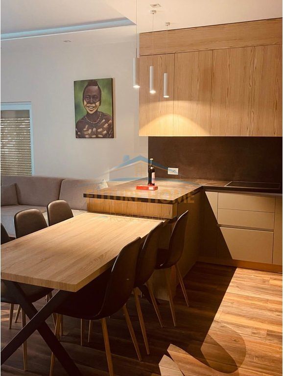 Qera, Vilë, Farke e Vogel, Tiranë