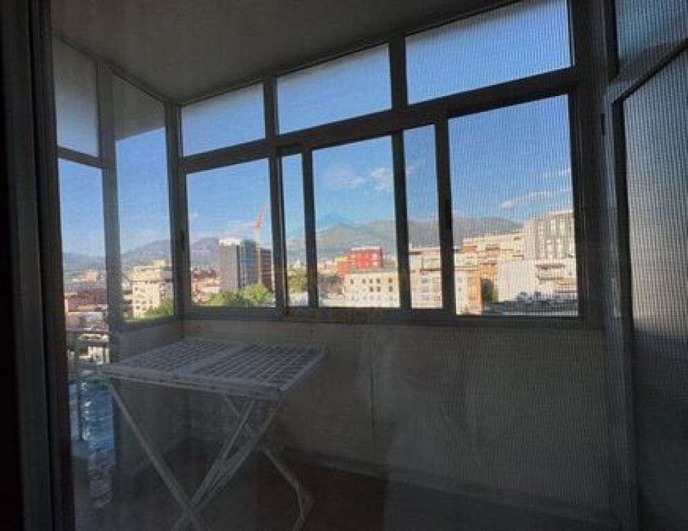 Shitet, Apartament 2+1, Rruga e Barrikadave, Tiranë.