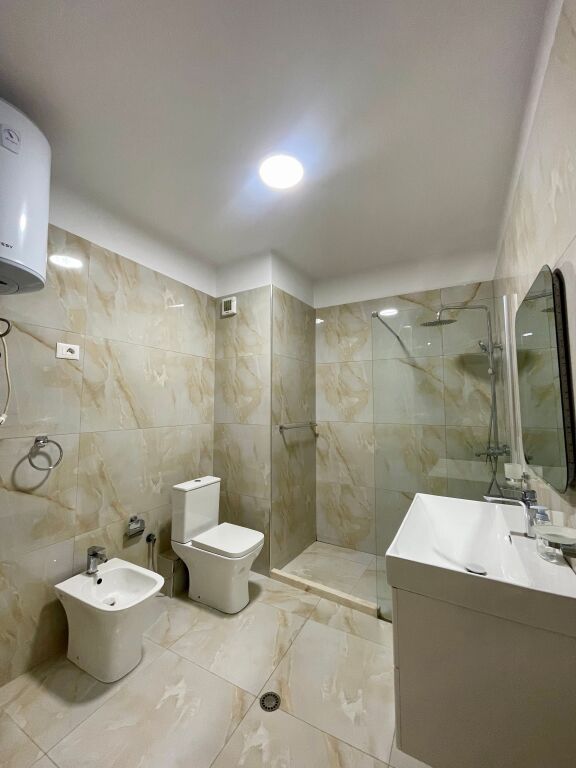 Apartament 1+1 per qira tek Petro Nini