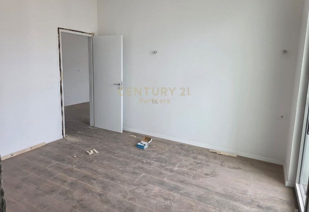 SHITET APARTAMENT 1+1+2 TEK Bulevardi Ri