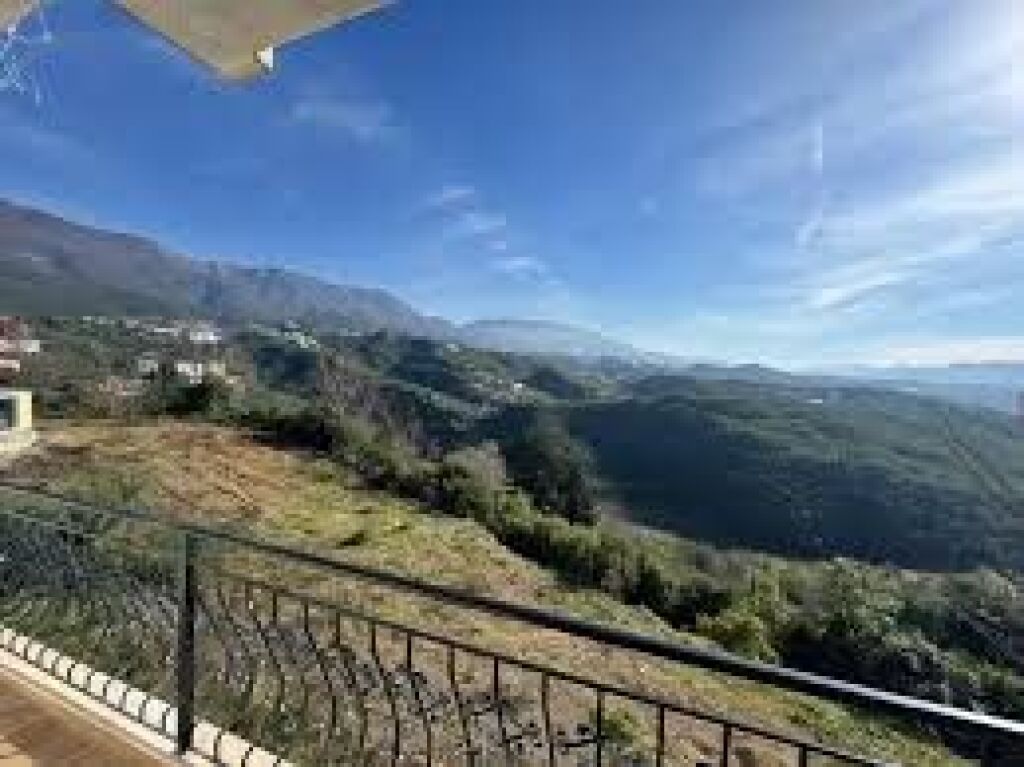 Rent, Restaurant + Hotel , Linze