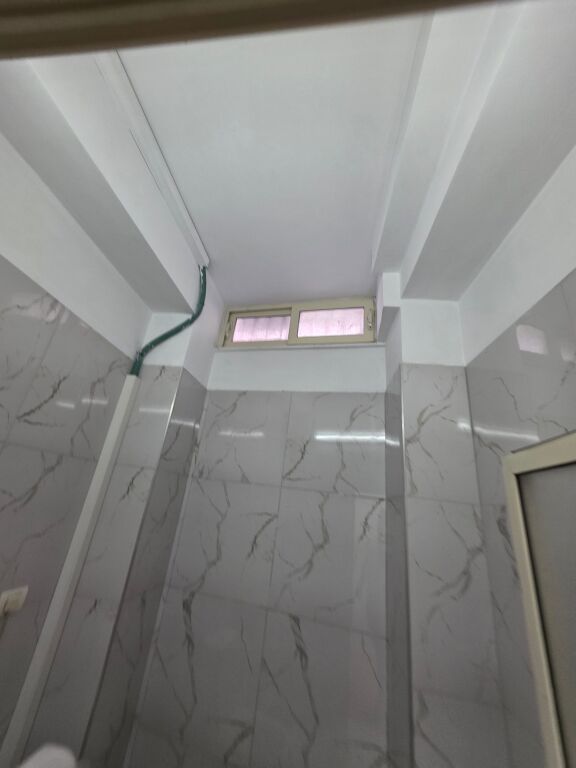 Magazine me Qira ne Rruge Kryesore📍Yzberisht