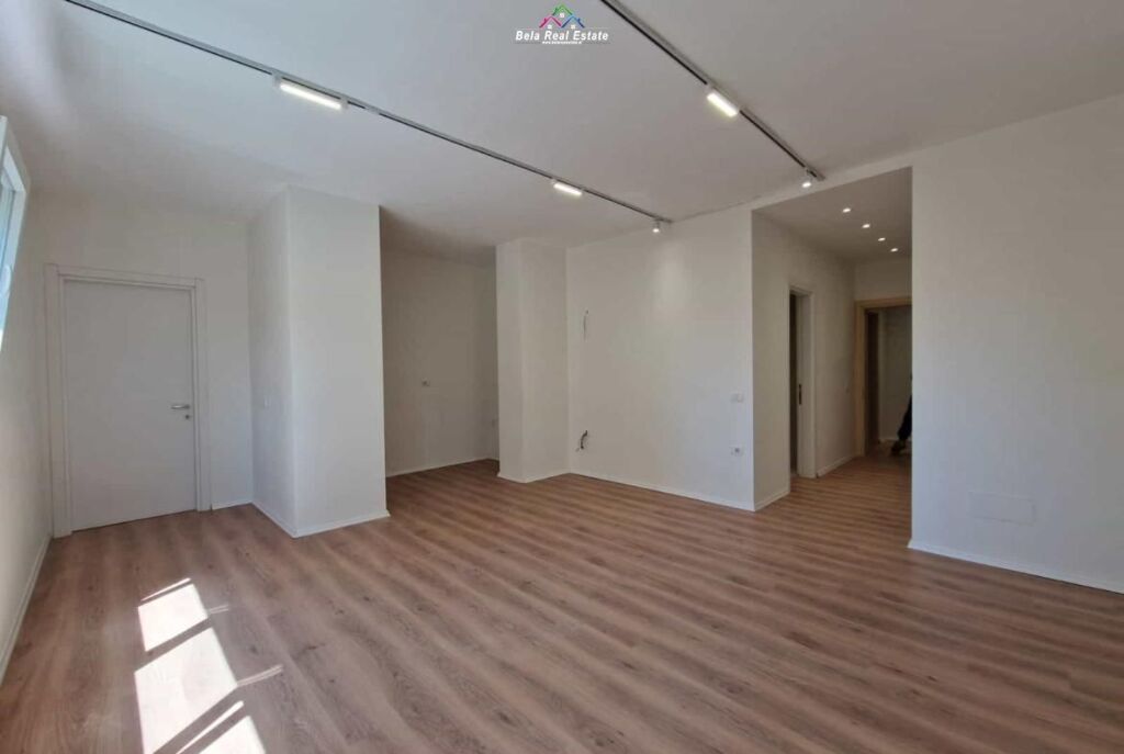 Zyre Me Qera 3+1+2 Tek Pazari i Ri ( ID BZ2929) Tirane