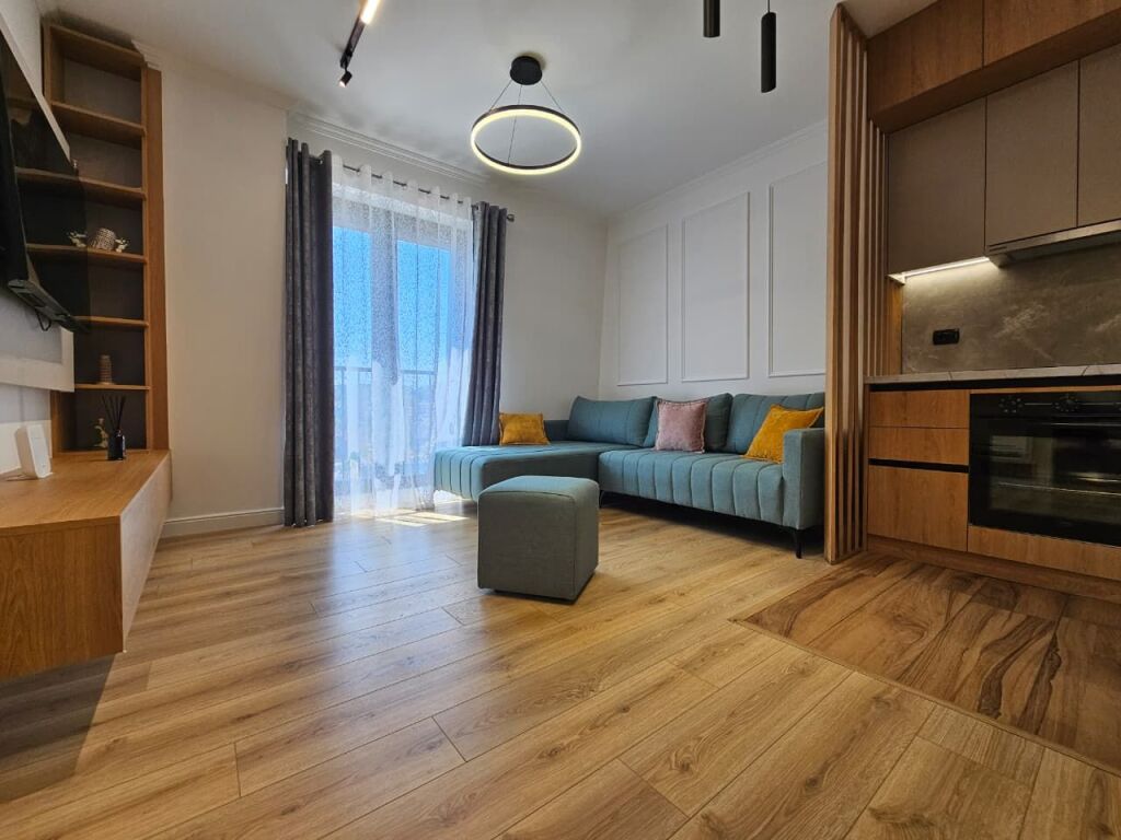 Apartament 1+1 prane Sheshit Skenderbej!