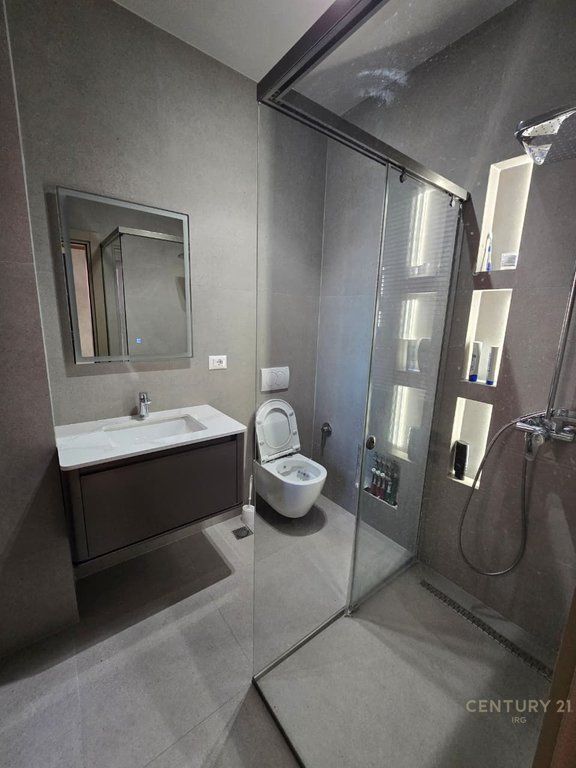 Apartament 2+1+2 per shitje tek Garden Building Tirana