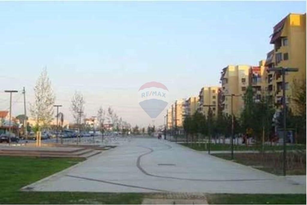 Super apartament 2+1 per shitje Fusha Avaicionit!