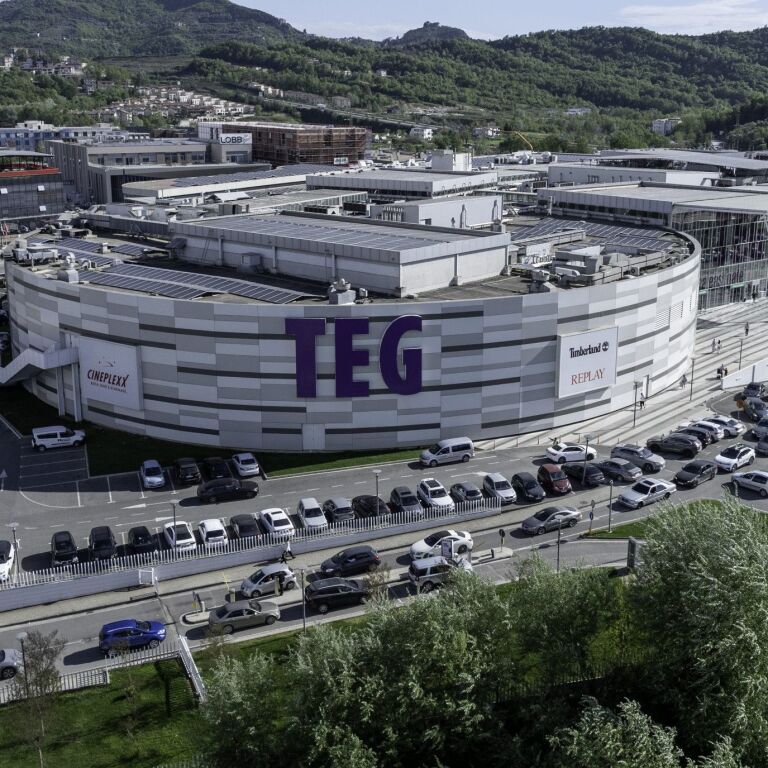 🏢✨ Edificio Multifunzionale di 4 Piani in Vendita – Vicino a TEG, Tirana ✨🏢