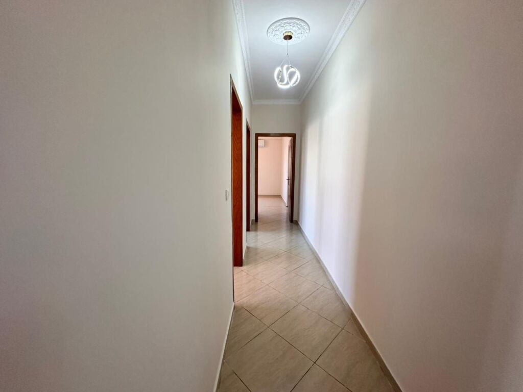 Jepet me qira apartament 3+1+2