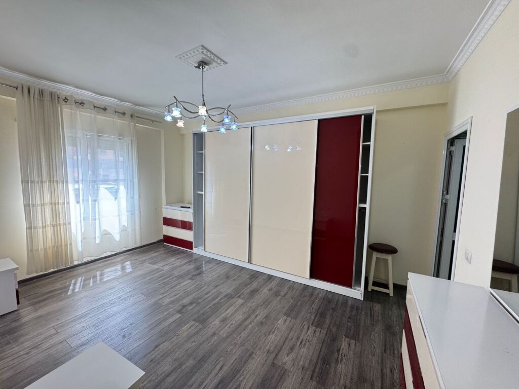 Kopshti Zoologjik_Shitet Apartament 2+1+2