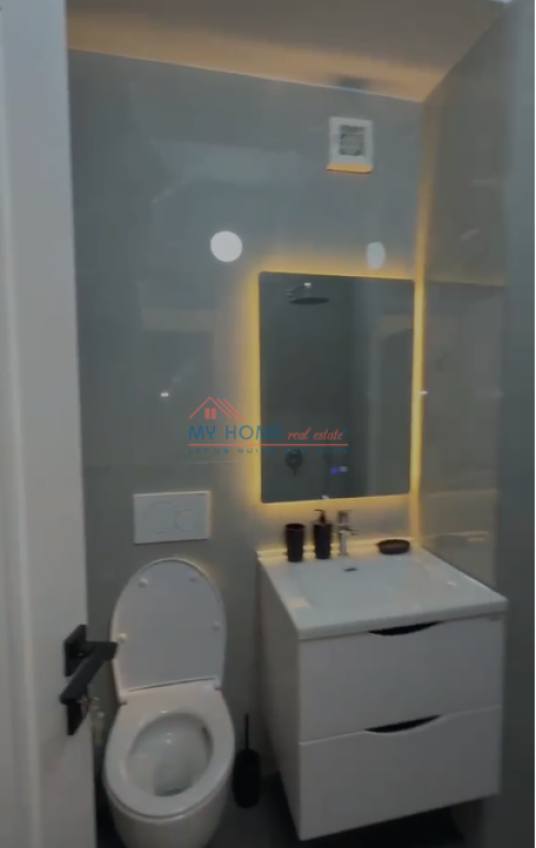 Zyre me Qira Rruga e Dibres Tirane