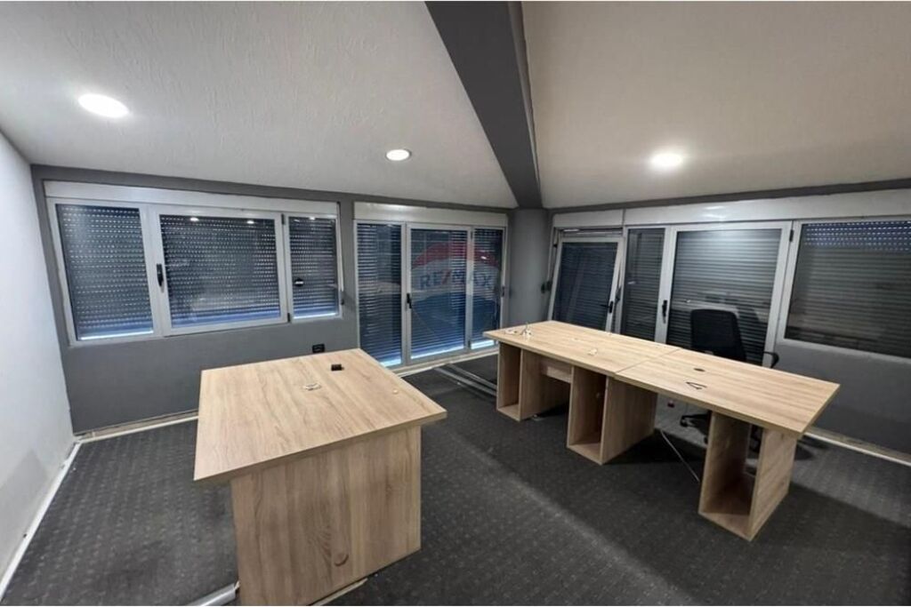 Ambient Zyrash per qira ne Rr.Todi Shkurti.