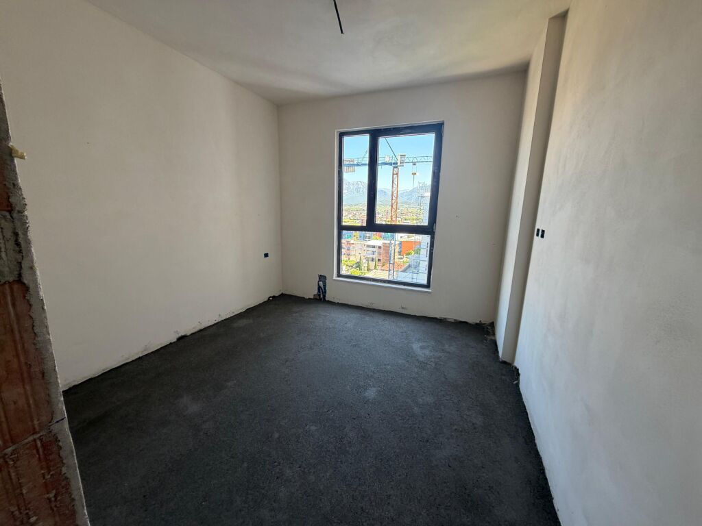 Apartment 3+1+balcony for sale at Rrethi Ullirit, Kamez