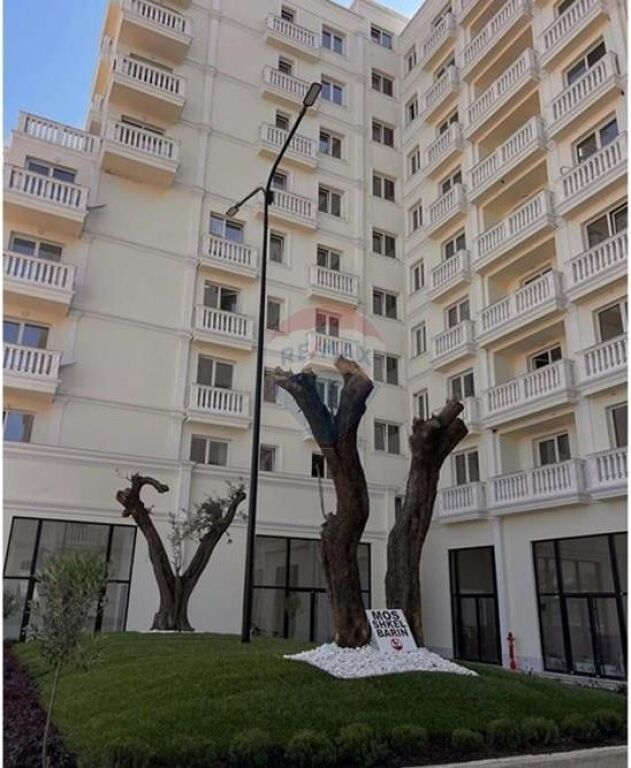 ofrojme apartament per shitje ne kamez