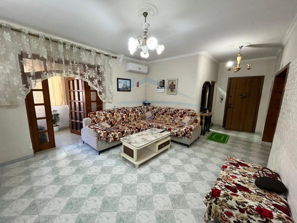 For sale, Apartment 2+1, "Qemal Mici" School, Durres