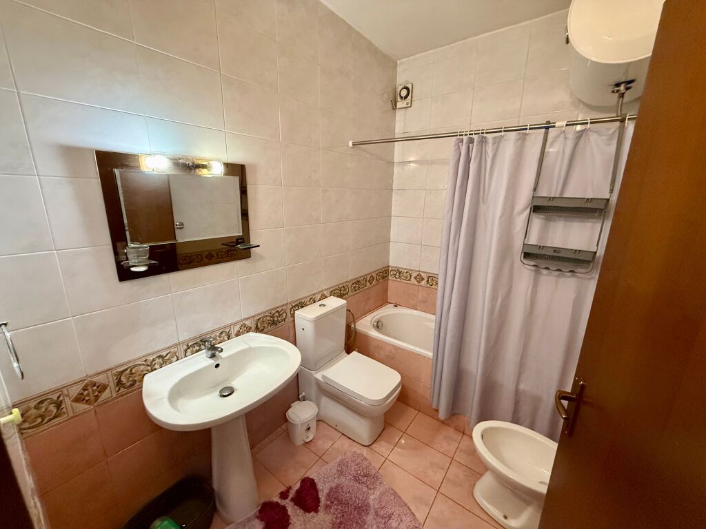 📣 AFFITTO Appartamento 2+1+2 Con Balcone 📍 Ex Blocco, Tirana ✨