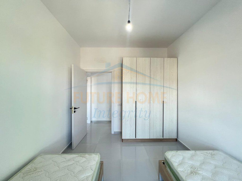 Qera, Apartament 2+1+2, Rruga 5 Maji, Tiranë.