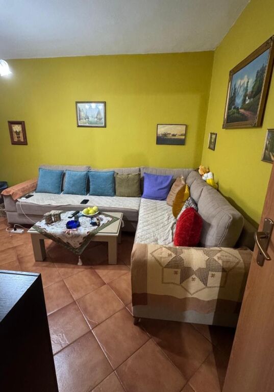 🏡 Shitet Apartament 2+1 – Rr. Ferit Xhajko